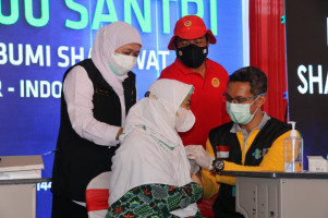 DPR Minta Kasus NIK Ganda Vaksin Diusut, Dukcapil Jadi Sorotan