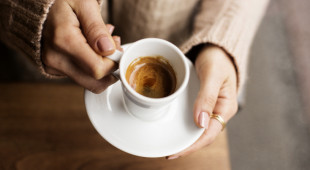 Riset: Rutin Ngopi Bisa Turunkan Risiko Sakit Liver