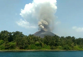 Menggali Pelajaran dari Erupsi Krakatau yang Picu Tsunami Tahun 1883 dan 2018