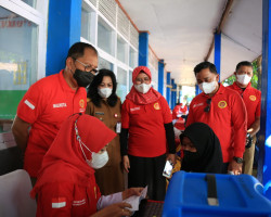 1.000 Siswa Makassar Divaksin Tiap Hari, Namun PTM Belum Diterapkan
