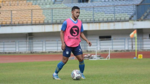 Pelatih Persela Fokus Kembalikan Performa Gian Zola