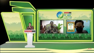 Dukung Pengentasan Kemiskinan, PLN Raih Penghargaan Best TJSL 2021 with Outstanding