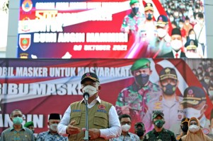 BNPB Lepas Gerakan 500.000 Masker di Makassar