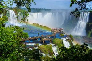 Suguhkan Air Terjun Iguaçu, Brasil Serius Garap Wisata Halal