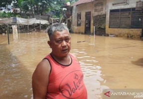 Tangani Banjir, Pemkot Jakarta Barat Siagakan 12 Mobil Pompa Air