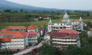 Pesantren Amanatul Ummah, Bermula dari Hutan Angker Jadi Madrasah Internasional