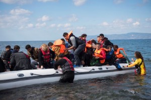 Italia Selamatkan 420 Migran dari Kapal Nelayan di Laut Mediterania
