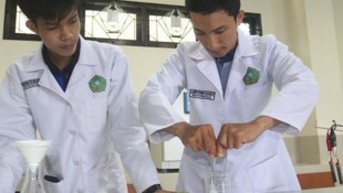Mahasiswa IAIN Kendari Olah Jeruk Etno Tolaki untuk Cairan Antiseptik