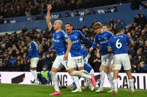Berhasil Tundukkan Arsenal 2-1, Everton Naik ke Posisi 12