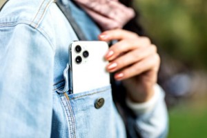 Sewa iPhone untuk Naikan Prestis, Bagaimana Pandangan Islam?