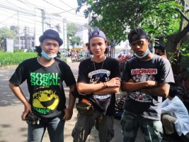 Tampilan Urakan, Tapi Hati Hello Kitty dan Bisa Ngaji