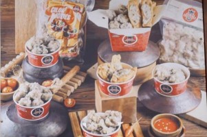 Mundur dari Pegawai Kantoran, Muslimah Ini Sukses Kembangkan Usaha Cilok