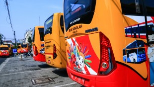 Pemprov DKI Kerahkan 11 Bus Sekolah Percepat Sebaran Vaksinasi