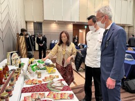 Konjen RI Osaka Promosikan Produk Halal Indonesia ke Pebisnis di Jepang
