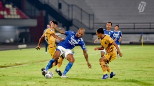 Kalahkan Persib, Bhayangkara Kembali Puncaki Klasemen