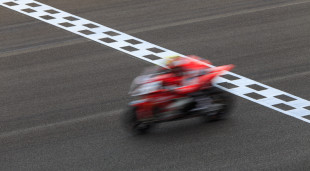 Momen 4 Pebalap MotoGP di Lombok, Espargaro Beli Kartu Perdana
