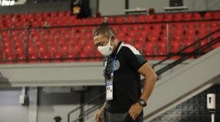 Diawali Tidak Enak Badan, Pelatih PSS Positif Covid-19