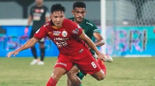 Bermain 10 Pemain, Persija Imbangi Persebaya