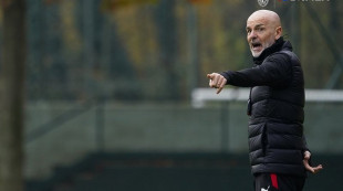 Tandang ke Salernitana, Pioli Akui Milan dalam Tekanan Inter