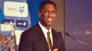 Legenda AC Milan Resmi Peluk Agama Islam