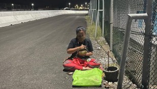 Viral di Medsos, Inilah Mbak Rara Pawang Hujan MotoGP Mandalika