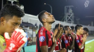 Persipura Degradasi ke Liga 2, Alvredo Vera Sesalkan Pengurangan 3 Poin