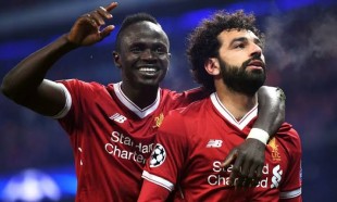 Salah dan Mane, Jadi Mesin Gol Liverpool Meski Berpuasa