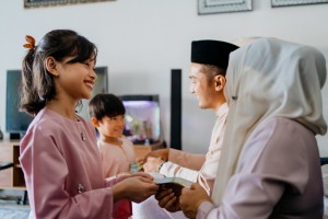 Jangan Didik Anakmu Jadi Pengemis Saat Hari Raya Idul Fitri