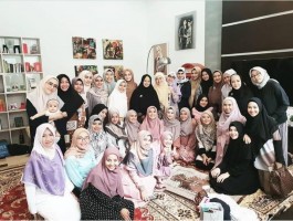 Mantap Hijrah, Intip Empat Kelompok Pengajian Artis Populer