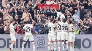 AC Milan Rengkuh Scudetto Musim 2021/2022