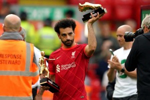 Mo Salah Sabet Penghargaan Sepatu Emas dan Playmaker Terbaik