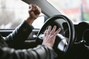 Manfaat Kontrol Emosi, Belajar dari Arogansi Pengemudi Pajero Sport