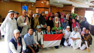 Cerita WNI Berhaji dari UK: Tak Ada Masa Tunggu dan Diprioritaskan Saat Ibadah Haji