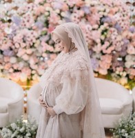 Hamil 8 Bulan, Intip 4 Gaya Dress Cantik Ria Ricis