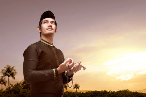 Rekomendasi Pakaian Terbaik untuk Sholat Jumat, Syari Tapi Kece