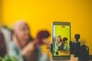 Marak Livestream Shopping, Peneliti Indef: Masyarakat Butuh Visual