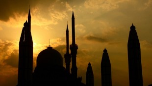 Keistimewaan Sedekah Subuh di Hari Jumat, Waktu Terbaik Beramal