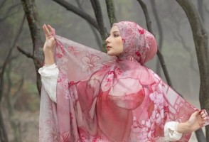 Rayakan Satu Dekade, Luna Hijab Luncurkan Koleksi Terbaru