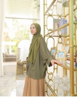Anggun dan Stylish, Intip 4 Inspirasi Outfit Sederhana Laudya Cynthia Bella