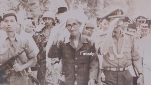 Mengenang KHR As’ad Syamsul Arifin, Ulama Pejuang yang Gemar Menulis Syair