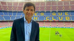 Luis Milla Resmi Latih Persib Bandung