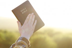 Pakar Kristologi Unair: Nubuat Nabi Muhammad Diungkap dalam Perjanjian Lama