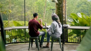 Metsa Kopi, Kedai Berkonsep Industrial di Tengah Hutan