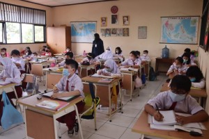 Penularan Covid-19 Makin Rentan di Sekolah, Prokes Harus Diperketat