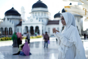 Ini 3 Ibadah yang Masih Boleh Dilakukan Muslimah Menstruasi