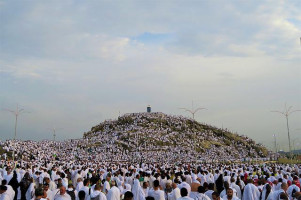 Cerita Ustaz Abdurahman saat Berangkatkan Tunanetra Umrah