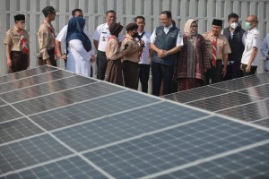 Anies Baswedan Resmikan Sekolah Net Zero, Apa Itu?