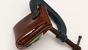 4 Tips Hadapi Resesi 2023, Boleh Hemat tapi Tetap Rajin Sedekah