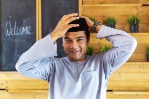 Pakaian Pria Muslim Juga Harus Syar’i, Begini Aturannya