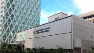 Peserta Upacara Hari Santri di Kemenag Gunakan Sarung dan Berpeci